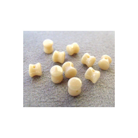 Perle en verre Tchèque "Pellet" 4x6mm Opaque Ivoire 4X6mm 13020 (X50)