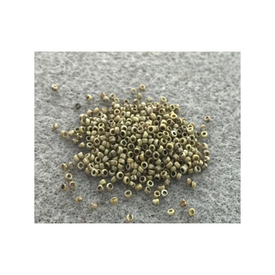 R15-0402/65431 Rocailles 15/0 White Opaque Blue Luster 55054 (x5gr) 