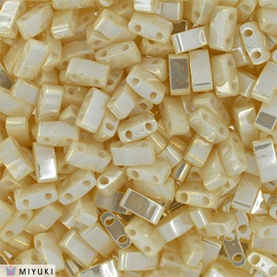 TLH0592 Tila 1/2 Cut Lt Antique Ivory Pearl (X5gr) TLH0592 Tila 1/2 Cut Lt Antique Ivory Pearl (X5gr)