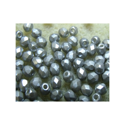 Facettes de Bohême 4mm Pastel Light Grey (x100) Facettes de Bohême 4mm Pastel Light Grey (x100)