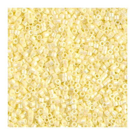 DB1501 Delicas 11/0 Opaque Pale Yellow Ab (x5gr) 