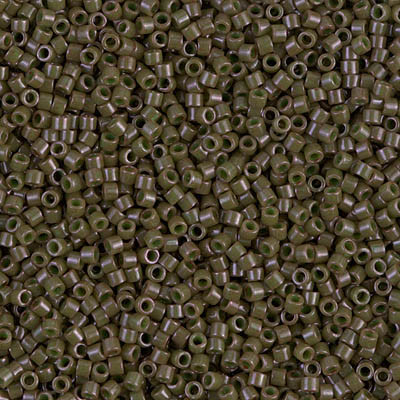 DB0657 Delicas 11/0 Dyed Opaque Olive (x 5gr)