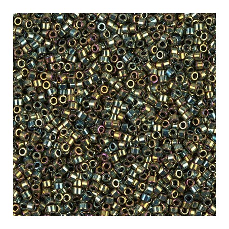 DB0024 Delicas 11/0 Métallic Green Irise (x 5gr) 