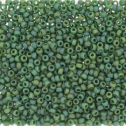 R15-4699 Rocaille 15/0 Opaque Glaze Rainbow Green Mat (x5gr)