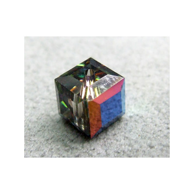Perle cube en cristal Swarovski 5601 6mm Vitrail Médium (x1)