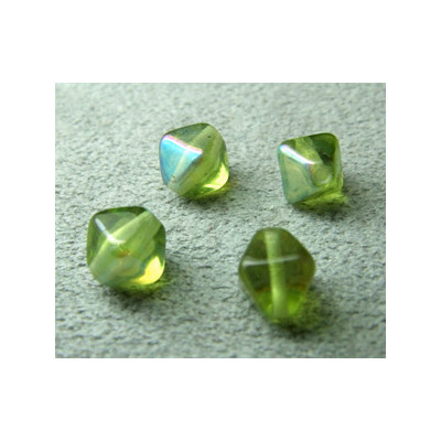 Pyramide 6mm Olivine AB (x20)