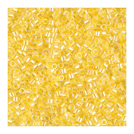 DBM-0053 Delicas 10/0 Lined Pale Yellow AB (x5gr)