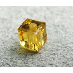 Perle cube en cristal Swarovski 5601 4mm Light Topaz (x1)