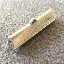 Embout à Clipser rectangle argenté 35x7x5mm trou:1x3mm (x100)