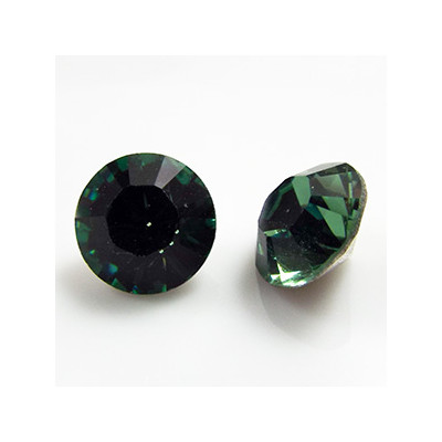 Cabochon rond SS39 8mm Erinite (x1) Cabochon rond SS39 8mm Erinite (x1)