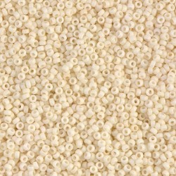 R15-2021 Rocailles 15/0 Opaque Cream Mat (DB352) (x5gr)