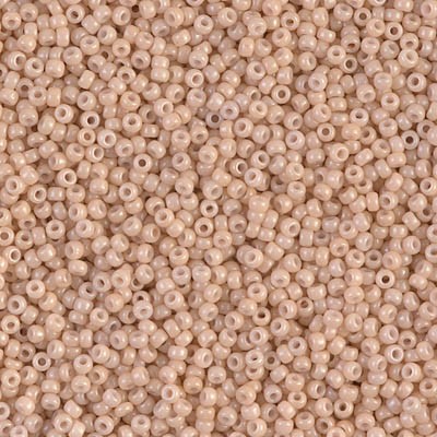 R15-0597 Rocailles 15/0 Opaque Tan Luster (DB208) (x5gr) R15-0597 Rocailles 15/0 Opaque Tan Luster (DB208) (x5gr)