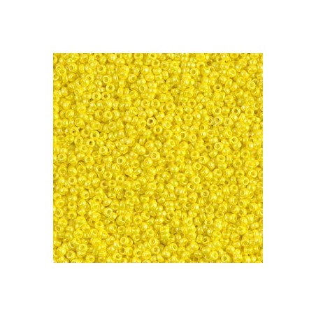 R15-0472 Rocailles 15/0 Opaque Yellow AB (DB160) (x5gr)
