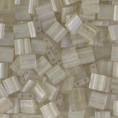 TL-3173 Tilas Bead 5mm Transparent Oyster Luster (x5gr) TL-3173 Tilas Bead 5mm Transparent Oyster Luster (x5gr)