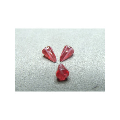 Spikes en verre de Bohême 8x5mm Cranberry Agathe (x1)