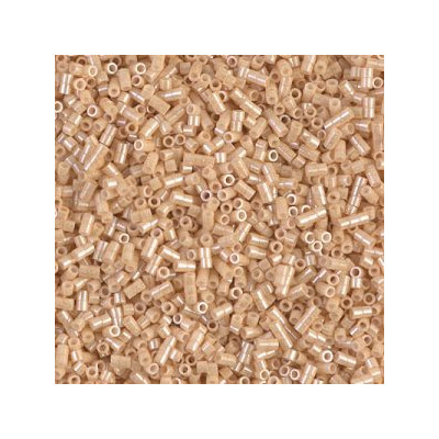 DBS-0205 Délicas 15/0 Ceylon Beige (=R593) (x5gr)