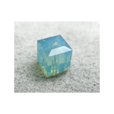 Perle cube en cristal Swarovski 5601 6mm Pacific Opal (x1)