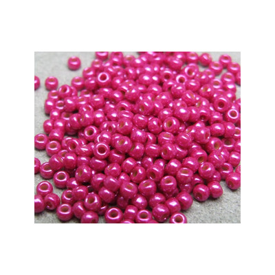 R11-1465L Rocailles 11/0 Fuchsia (x 10gr) R11-1465L Rocailles 11/0 Fuchsia (x 10gr)