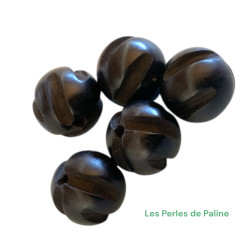 Graine Noir Stri&eacute;e 10mm perc&eacute; (x1)