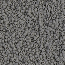 Miyuki Délicas 15/0 DBS0761 Opaque Grey Matted, sachet de 5gr, environ 1700 perles couleur Gris Mat teintée dans la masse.