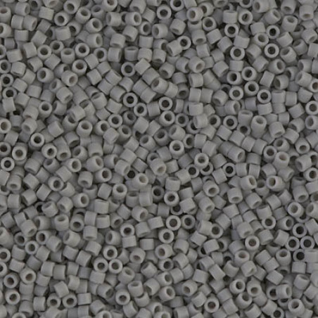 Miyuki Délicas 15/0 DBS0761 Opaque Grey Matted, sachet de 5gr, environ 1700 perles couleur Gris Mat teintée dans la masse.