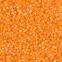 Miyuki délicas 15/0 DBS1573 Opaque Pumking sachet de 5gr, environ 1700 perles, couleur opaque teintée dans la masse.