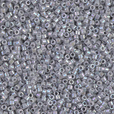 Miyuki Délicas 15/0 DBS1579 Opaque Ghost Grey Ab, sachet de 5gr, environ 1700 perles, couleur Opaque Ab, teintée dans la masse.