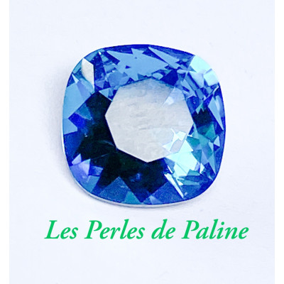 Cabochon carré 4470 12mm Indicolite F (x1) Cabochon carré 4470 12mm Indicolite F (x1)
