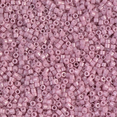 DB0210 Delicas 11/0 Vieux Rose Lustré (x 5gr) DB0210 Delicas 11/0 Vieux Rose Lustré (x 5gr)