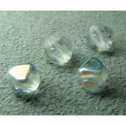 Pyramide 6mm Cristal AB (x20)