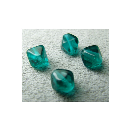Pyramide 6mm Emeraude (x20)