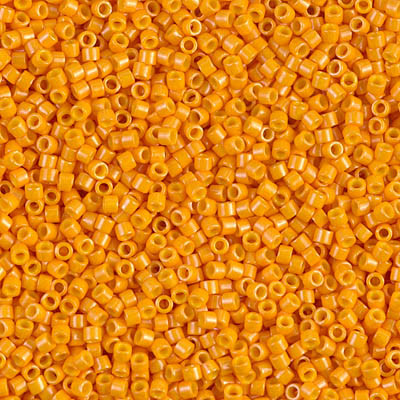 DB0651 Delicas 11/0 Dyed Opaque Squash(x 5gr)