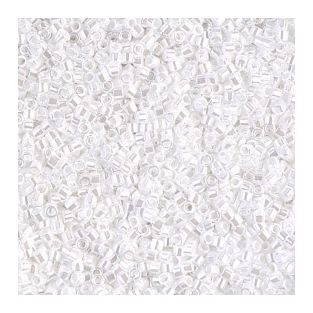 DB0201 Delicas 11/0 Blanc Nacré (=R420) (x 8gr)