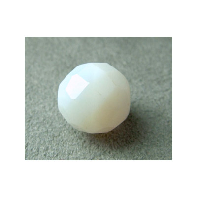 Facettes en verre de Bohême 12mm White Opal (x1) Facettes en verre de Bohême 12mm White Opal (x1)