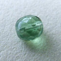 Facettes en verre de Bohême 8mm Chrysolite (x10)