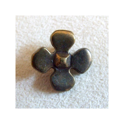 Breloque fleur bronze 14mm Breloque fleur bronze 14mm