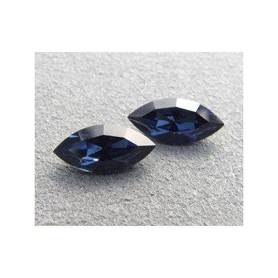 Navette Swarovski 4228 15X7mm Montana (x1)