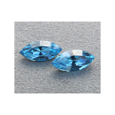 Navette Swarovski 4228 15X7mm Aquamarine (x1)