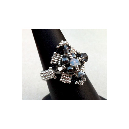 Schéma de la bague "Cardi" de Flymouche