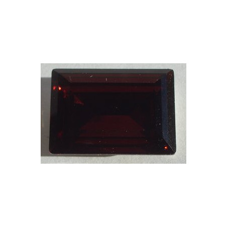 Cabochon step cut 4527 18x13mm Burgundy (x1)