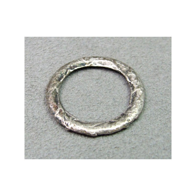Perle anneau intercalaire martelé diam. 23mm - argenté vieilli (x1)