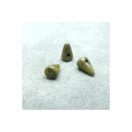 Spikes en verre de Bohême 8x5mm Olive Jade Picasso  (x1) 