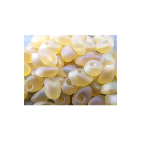 LMA-0132FR Long Magatamas 4X7mm Mat Tr Light Colorado AB (=DB861) (x boite de 10gr)