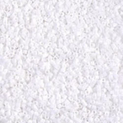 DBS-0200 Delicas 15/0 Opaque Chalk White (=R402) (x5gr)